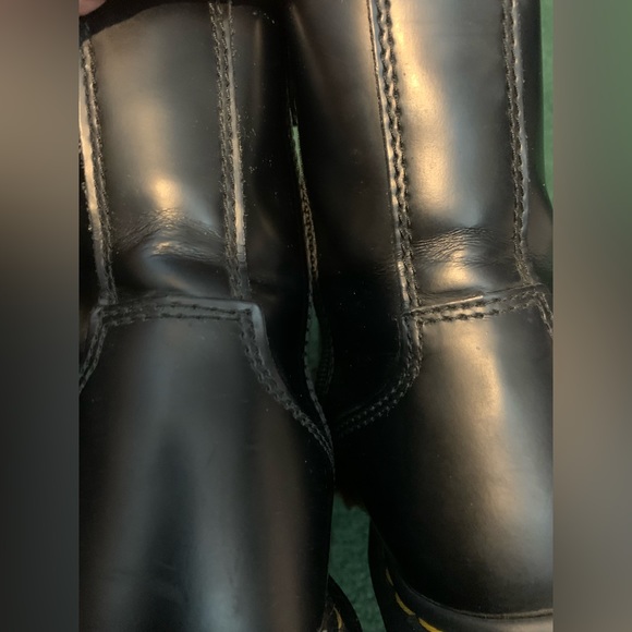 Dr. Marten Jadon Black - Picture 3 of 10